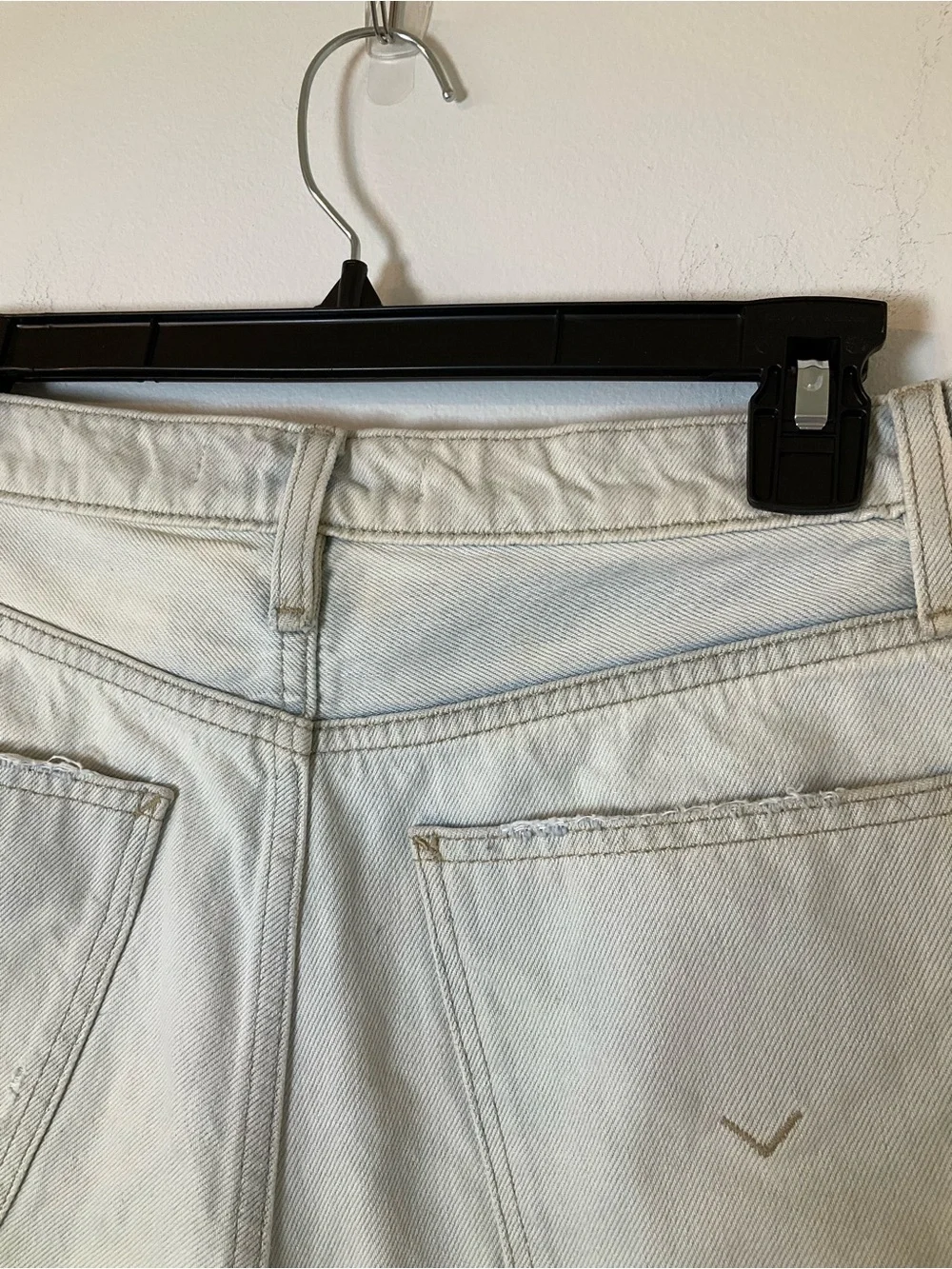 Hudson Devon Light Wash Distressed Denim Cutoff Shorts Size 27